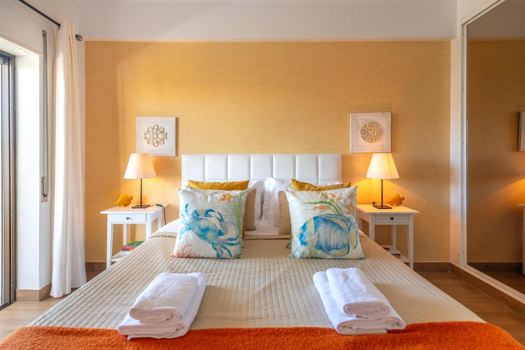 Apartamento Gomes -Free Airco, Wiffi & Swimming Pool- By Bedzy Porches  Exterior foto