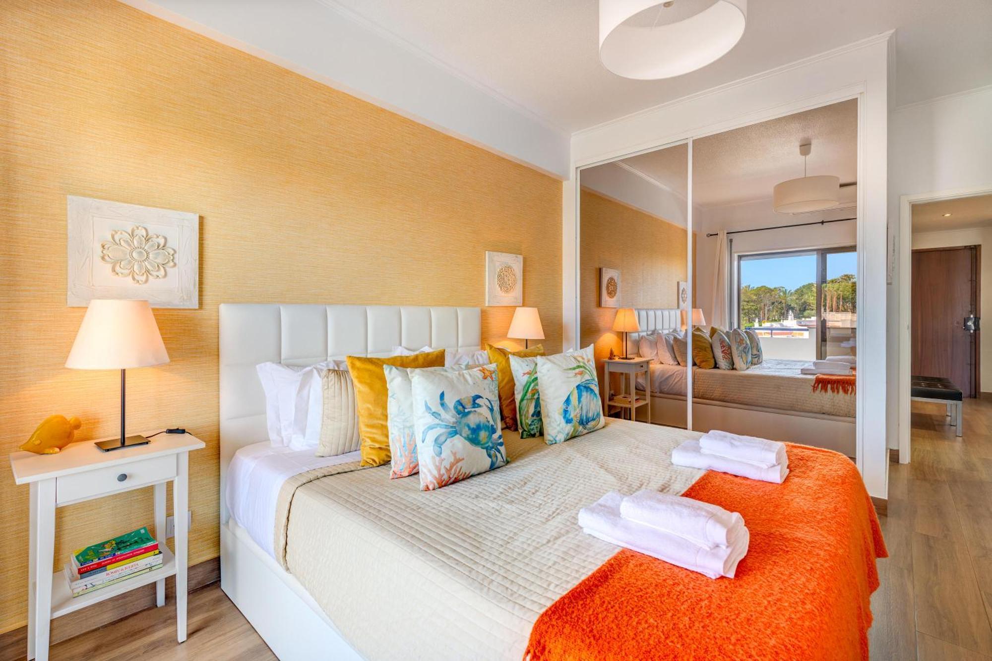 Apartamento Gomes -Free Airco, Wiffi & Swimming Pool- By Bedzy Porches  Exterior foto