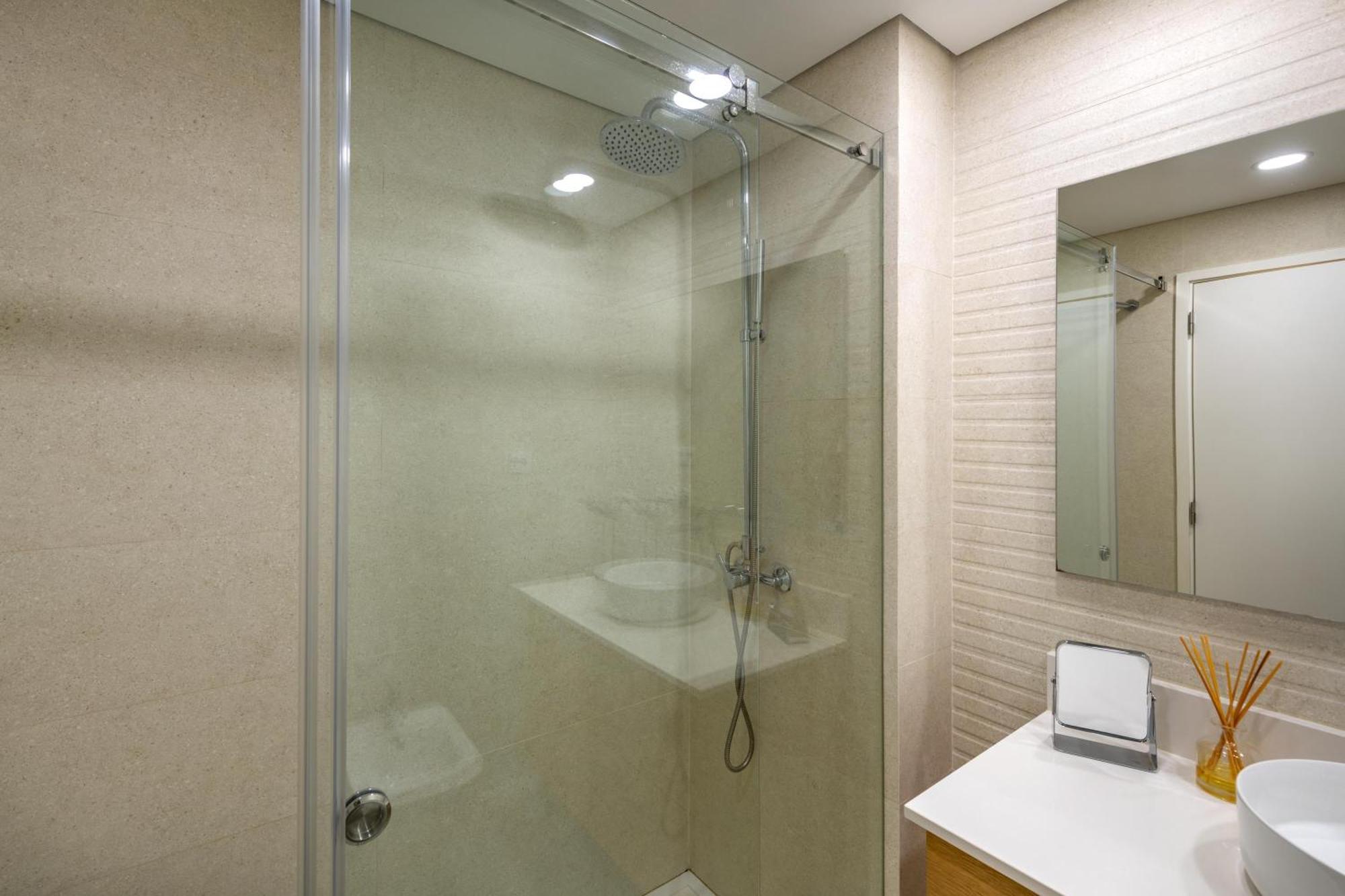 Apartamento Gomes -Free Airco, Wiffi & Swimming Pool- By Bedzy Porches  Exterior foto